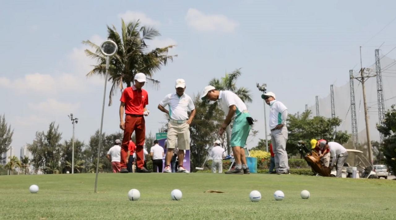 Golf Hotel Ho Chi Minh-stad Buitenkant foto